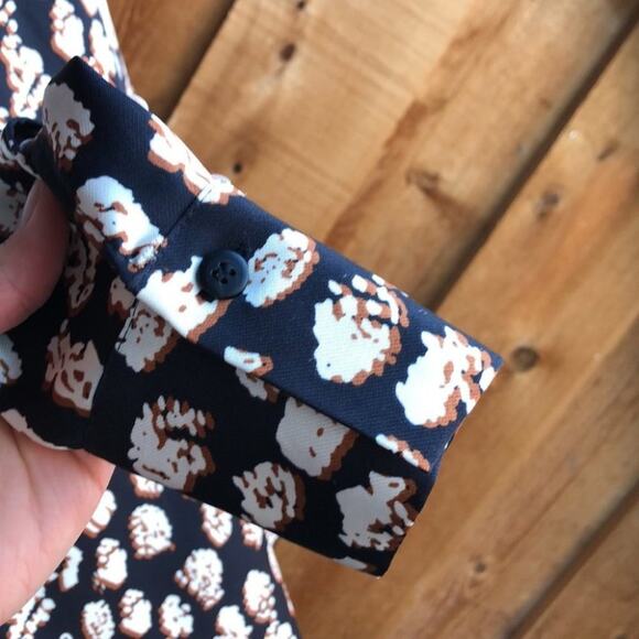 Topshop Long Sleeve Button Down Black Brown Tan Spot Blouse Size 4 - Picture 5 of 9